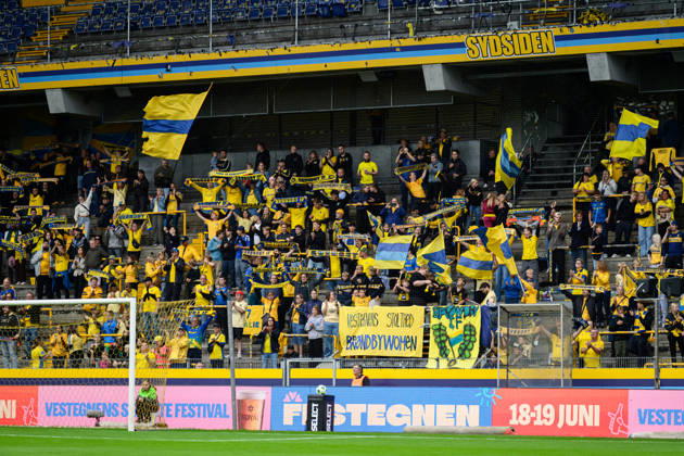 Broendby IF v FC Copenhagen, A-Liga football, Broendby, Denmark Broendby, Denmark. 29th, August 2026. Football fans of Broendby IF Women seen on the stands at the A-Liga match between and Broendby IF and FC Copenhagen at Brondby Stadion in Brondby. Denmark, Brondby, Brondby Stadion Copyright: xGonzalesxPhoto DennisxJacobsenx