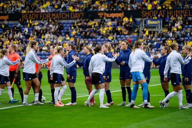 Broendby IF v FC Copenhagen, A-Liga football, Broendby, Denmark Broendby, Denmark. 29th, August 2026. The players from the two teams greet each other before kick-off at the A-Liga match between and Broendby IF and FC Copenhagen at Brondby Stadion in Brondby. Denmark, Brondby, Brondby Stadion Copyright: xGonzalesxPhoto DennisxJacobsenx