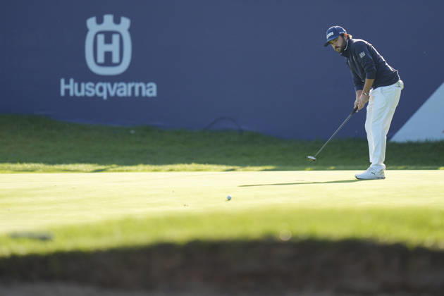 SUTTON COLDFIELD, ENGLAND - AUG 30: Angel Hidalgo (ESP) putts on the eighteenth green during the delayed Round 3 at the 2026 Husqvarna British Masters at The Belfry, Sutton Coalfield on August 30, 2026 in Warwickshire, England The 2026 Husqvarna British Masters