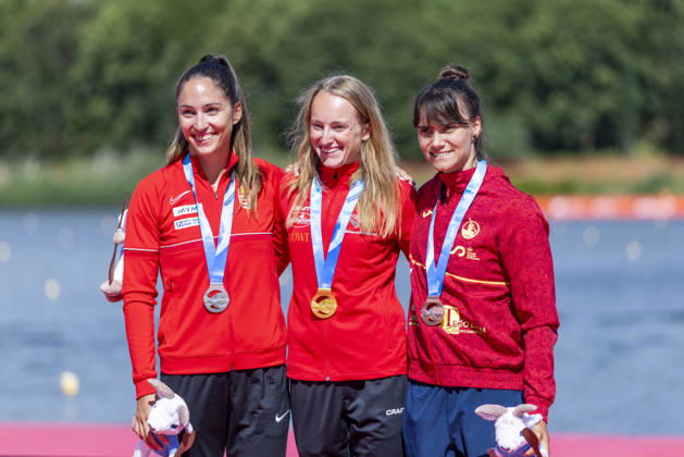 ICF Canoe Sprint and Paracanoe World Championships Anna Lucz,Frederikke Hauge Moercke, Sara Ouzande at the medal ceremony during the 2026 ICF World Championships in Canoe Sprint and Para-canoe in PoznaÅ , Poland, on 30 August 2026. Poznan Poland Copyright: xAndrzejxIwanczukx originalFilename:iwanczuk-icfcanoe260830_npo79