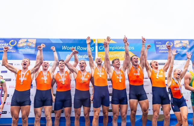AMSTERDAM - Finn Florijn, Jan van der Bij, Jorn Salverda, Mick Makker, Sander de Graaf, Pieter van Veen, Ralf Rienks, Wibout Rustenburg, and coxswain Jonna de Vries with medals on the seventh and final day of the World Rowing Championships at the Bosbaan in the Amsterdam Forest. IRIS VAN DEN BROEK ANP xVIxANPxSportx xxANPxIVx 566592284 originalFilename: 566592284