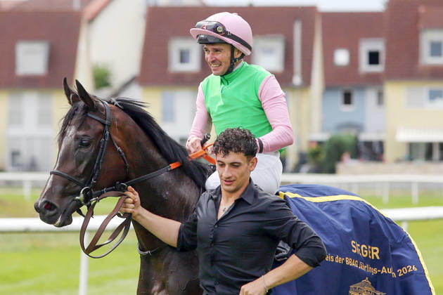 Equestrian sports, horse racing, race day in Iffezheim