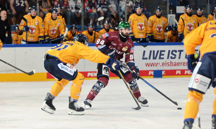 Tobias Krestan, Liam Kirk: Face-off, Game Scene, Action, Sports, Ice Hockey, Penny DEL, German Ice Hockey League, Exhibition Game, 2026–2027 Season, August 30, 2026, EHC Eisbären Berlin (EBB) vs. Lausitzer Füchse