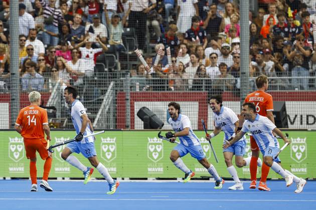 WAVER - Matias Rey of Argentina, Tadeo Marcucci of Argentina, Lucas Toscani of Argentina and Tomas Domene of Argentina celebrate the 1-2 during the bronze medal final at the Men s Hockey World Cup between the Netherlands and Argentina in the Belfius Hockey Arena. BAS CZERWINSKI ANP xVIxANPxSportx xxANPxIVx 566597787 originalFilename: 566597787.jpg