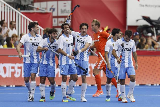 WAVER - Argentina players celebrate the 1-2 during the bronze medal final at the Men s Hockey World Cup between the Netherlands and Argentina in the Belfius Hockey Arena. BAS CZERWINSKI ANP xVIxANPxSportx xxANPxIVx 566597797 originalFilename: 566597797.jpg