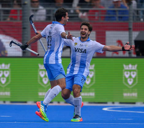 Mens Hockey World Cup Bronze Medal Match Matias Rey (C) of Argentina (Los Leones) celebrates after scoring the winning goal in a 2-1 victory over Netherlands during the Mens FIH Hockey World Cup Bronze Medal Match at Belfius Hockey Arena, Brussels 30 08 2026 UK Newspapers OUT Copyright: xGraemexWilcocksonx FIL-23865-0012