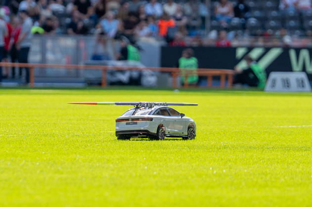 German Track and Field, Track and Field Meet, ISTAF 2026 Sports Festival on August 30, 2026, at the Olympic Stadium in Berlin; A remote-controlled car returns the javelins to the athletes Copyright: xSvenxHeidmannx