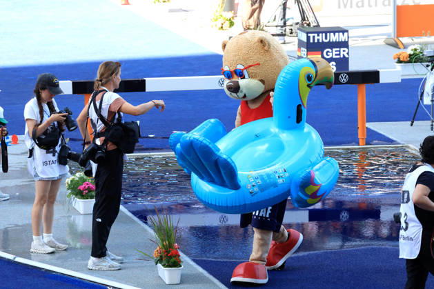 August 30, 2026, Track and Field, GER DEU, Berlin, Germany, ISTAF ISTAF mascot with rubber ducks in front of the water jump Berlin Berlin Olympic Stadium Berlin Germany Copyright: xNordphotox xEnglerx