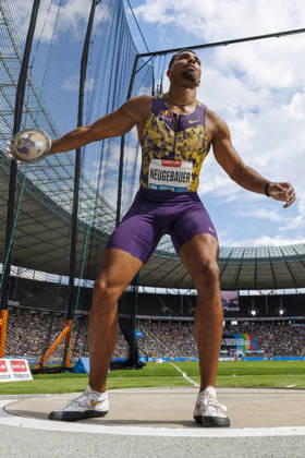BERLIN, GERMANY - AUGUST 30, 2026: Leo NEUGEBAUER (GER Germany) competing in the men’s discus throw during the ISTAF at Olympic Stadium on August 30, 2026 in Berlin, Germany. Germany Copyright: xAxelxKohringx
