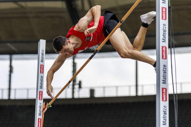 BERLIN, GERMANY - AUGUST 30, 2026: Gillian LADWIG (GER Germany) competing in the pole vault during the ISTAF at Olympic Stadium on August 30, 2026 in Berlin, Germany. Germany Copyright: xAxelxKohringx