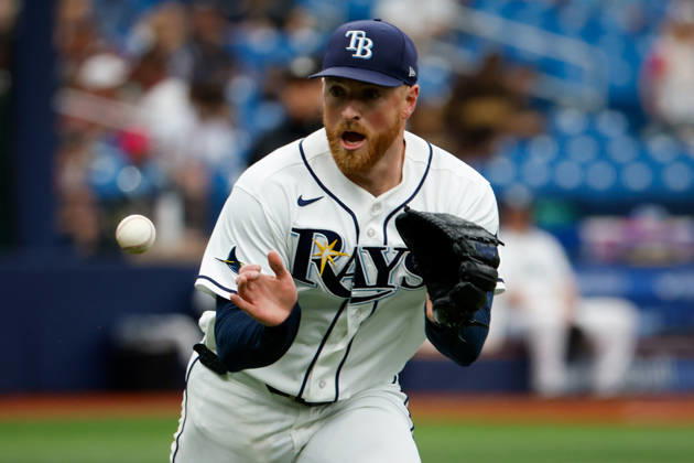 August 30, 2026, St. Petersburg, Florida, USA: Tampa Bay Rays pitcher Drew Rasmussen (57) fields a ground ball hit by San Diego Padres outfielder Jackson Merrill (3) and steps on first base to get the out during the first inning at Tropicana Field. MLB, Baseball Herren, USA 2026: Padres at Rays  - ZUMA_sp_ 20260830_mda_s70_848 Copyright: xJeffereexWoox