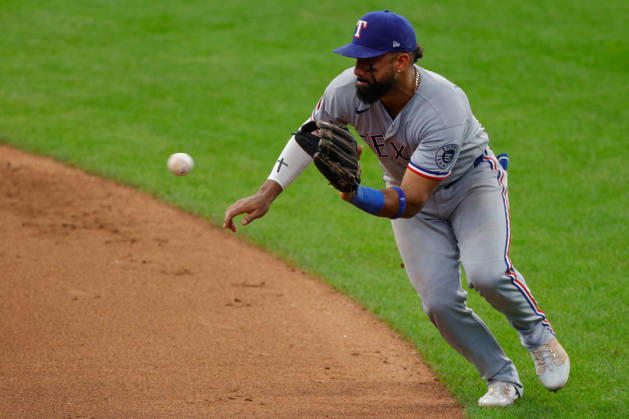 August 30, 2026, Milwaukee, Wisconsin, USA: Texas Rangers second baseman EZEQUIEL DURAN (20) fields a ground ball during the eighth inning in a baseball game, Sunday, Aug. 30, 2026, in Milwaukee, Wisconsin. Milwaukee USA - ZUMAa325 20260830_zsa_a325_013 Copyright: xDavidxBalleringxIix