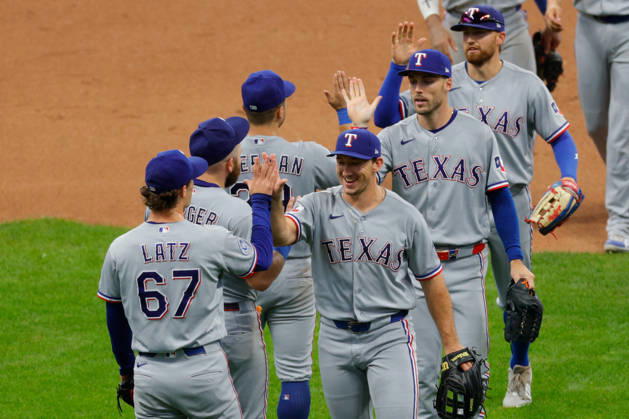 August 30, 2026, Milwaukee, Wisconsin, USA: Texas Rangers pitcher JACOB LATZ (67) celebrates a Rangers win with teammates in a baseball game, Sunday, Aug. 30, 2026, in Milwaukee, Wisconsin. Milwaukee USA - ZUMAa325 20260830_zsa_a325_015 Copyright: xDavidxBalleringxIix