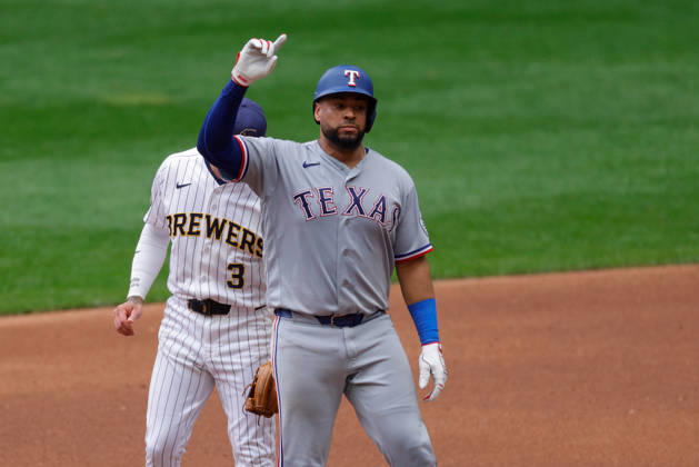 August 30, 2026, Milwaukee, Wisconsin, USA: Texas Rangers catcher ELIAS DIAZ (35) is safe with a double during the fourth inning in a baseball game, Sunday, Aug. 30, 2026, in Milwaukee, Wisconsin. Milwaukee USA - ZUMAa325 20260830_zsa_a325_017 Copyright: xDavidxBalleringxIix