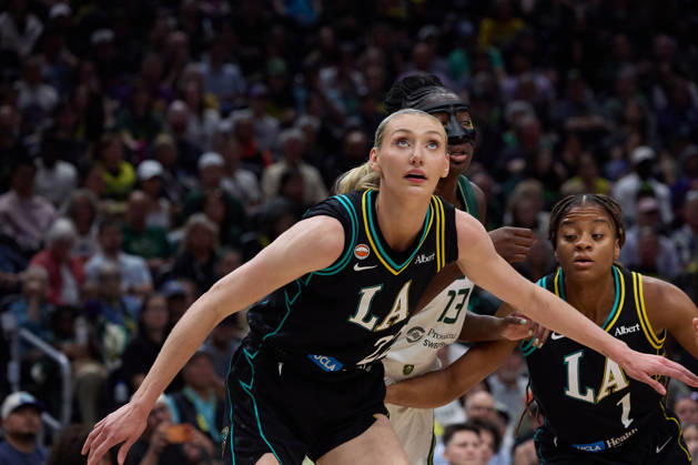 August 30, 2026, Seattle, Washington, USA: Los Angeles Sparks forward CAMERON BRINK (22) looks to the rim in the first quarter of the WNBA, Basketball Damen, USA match between the Seattle Storm and Los Angeles Sparks at Climate Pledge Arena in Seattle. Seattle USA - ZUMAd218 20260830_zsp_d218_001 Copyright: xRichardxDizonx