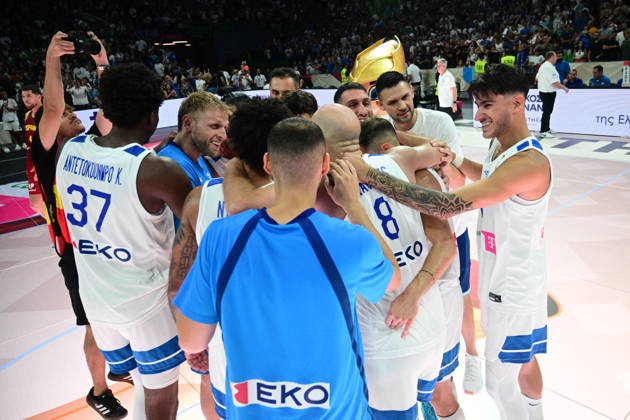 FIBA World Cup European Qualifiers - Greece vs Spain - Players of Greece celebrate after the FIBA World Cup European Qualifiers 2nd round group I basketball match between Greece and spainl held at Telekom Center Athens, Greece, on 31 August 2026. IMAGO ONE INCH PRODUCTIONS ATHENS GREECE Copyright: xOnexInchxProductionsx 7071394