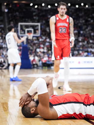 August 31, 2026, Quebec City, Pq, Canada: Canada s Khem Birch (92) reacts after missing a dunk against Argentina during their FIBA world cup qualification action in Quebec City, Monday, Aug.Ã‚ 31, 2026. Khem Birch (92)  - ZUMAc35_ 20260831_zaf_c35_083 Copyright: xMathieuxBelangerx