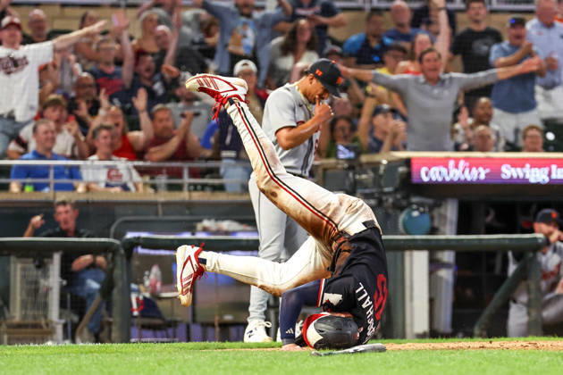 August 31st, 2026: Minnesota Twins right fielder Luke Keaschall (15) stumbles after sliding safely into home plate to score on a RBI single hit by Minnesota Twins third baseman Brooks Lee (22) (not pictured) during a MLB, Baseball Herren, USA Baseball game between the Detroit Tigers and the Minnesota Twins at Target Field in Minneapolis, Minnesota. CSM Minneapolis USA - ZUMAc04_ 20260831_zma_c04_037 Copyright: xStevenxGarciax
