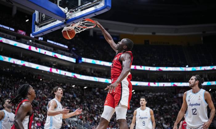 August 31, 2026, Quebec City, Pq, Canada: Canada s Mfiondu Kabengele (5) dunks against Argentina during their FIBA world cup qualification action in Quebec City, Monday, Aug.Ã‚ 31, 2026. Leandro Bolmaro (12) Nicolas Brussino (9)Francisco Caffaro (1) Mfiondu Kabengele (5)  - ZUMAc35_ 20260831_zaf_c35_094 Copyright: xMathieuxBelangerx
