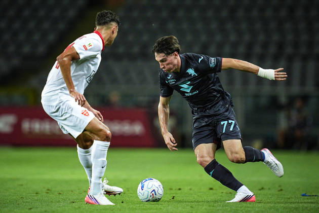 MonzaÕs Adam Bakoune fights for the ball with <y77< during Frecciarossa Italian Cup 2026 2027 soccer match between Torino and Monza at the at the Stadio Olimpico Grande Torino in Turin, north west Italy - Tuesday, September 01, 2026. - Soccer .  Copyright: xMarcoxAlpozzi LaPressex
