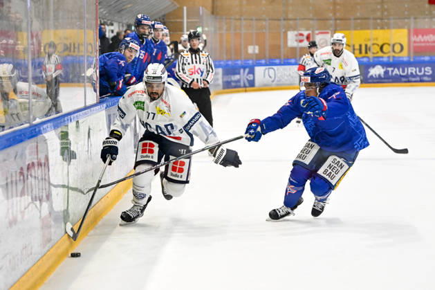 September 2, 2026, Bellinzona, Centro Sportivo Bellinzona, Friendly: HC Ambri Piotta vs. EHC Kloten, Michael Joly (Ambri) vs. Noah Delemont (Kloten), Bellinzona, Centro Sportivo Bellinzona, Ticino, Switzerland Copyright: xJustPictures.ch AndreaxBrancax jp-en-AnBr-AB_02092026_1984