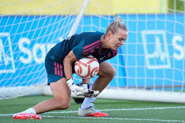 September 2, 2026, Valdebebas, Madrid, Spain: Merle Frohms of Real Madrid CF warms up during the UEFA Women s Champions League Third Qualifying Round Second Leg match between Real Madrid CF and Ajax at Alfredo Di Stefano stadium on September 02, 2026, in Valdebebas, Madrid, Spain. Real Madrid CF V Ajax - UEFA WomenÃ¢â‚¬â ¢S Champions League Third Qualifying Round Second Leg  - ZUMAa181 20260902_zaa_a181_026 Copyright: xDennisxAgyemanx