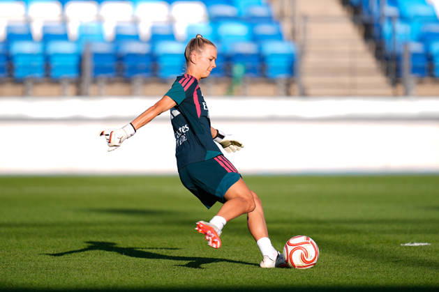 September 2, 2026, Valdebebas, Madrid, Spain: Merle Frohms of Real Madrid CF warms up during the UEFA Women s Champions League Third Qualifying Round Second Leg match between Real Madrid CF and Ajax at Alfredo Di Stefano stadium on September 02, 2026, in Valdebebas, Madrid, Spain. Real Madrid CF V Ajax - UEFA Womenâ€⠢S Champions League Third Qualifying Round Second Leg - ZUMAa181 20260902_zaa_a181_029 Copyright: xDennisxAgyemanx