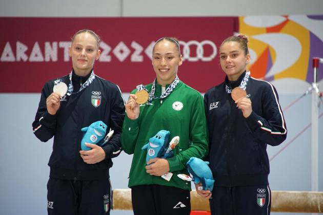 Kaylia Nemour Won Her Third Gold Medal At The JM-2026 Algerian Olympic champion Kaylia Nemour (C) wins two gold medals in artistic gymnastics during the 2026 Mediterranean Games in Taranto, Italy, on September 2, 2026. Algeria ranks ninth in the provisional medal standings with a total of 36 medals, including 10 gold, 7 silver and 19 bronze. Taranto Italy  Copyright: xAPPx originalFilename:app-notitle260902_npFRs.jpg