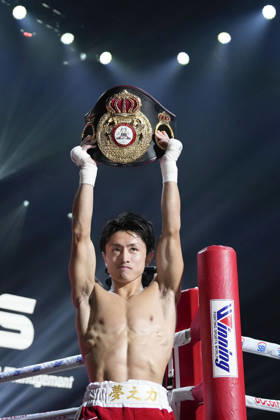 Boxing: WBA minimumweight title match Japanese boxer Takeshi Ishii raises his championship belt after knocking out Wilfredo Mendez of Puerto Rico in the first round of their WBA minimumweight world title match at Yokohama Buntai in Yokohama, near Tokyo, on Sept. 2, 2026. Ishii rewrote Naoya Inoue s record for the fastest knockout by a Japanese male boxer in a world title bout.  A14AA0005627032P