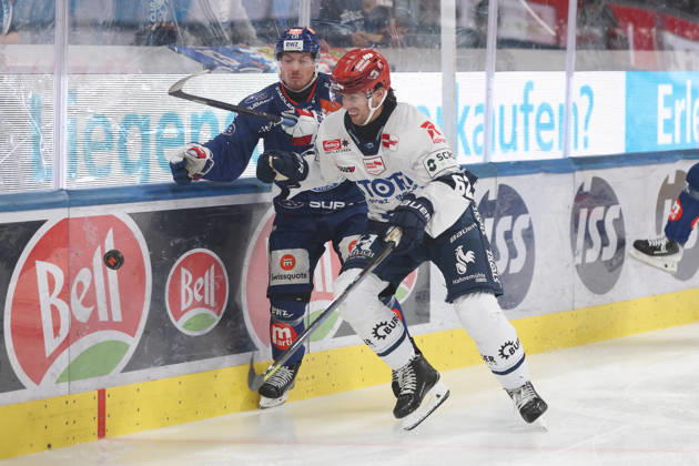 September 3, 2026, Zurich, SWITZERLAND, Swiss Life Arena, 2026–2027 Ice Hockey Season, Exhibition Game: ZSC Lions vs. Schwenninger Wild Wings, Jesper Froeden (ZSC Lions) vs. Thomas Schwemitsch (Wild Wings)
