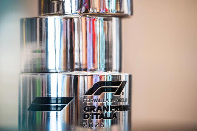 MOTORSPORTS - Formula 1 - 2026 Italian Grand Prix Photo by IPA ABACAPRESS.COM88102859 - FRAGILE, Italian Grand Prix Trophy - 2026 F1 Italian Grand Prix. Monza, Italy, on September 4, 2026. Italy Italy  Copyright: xIPAxSport ABACAx