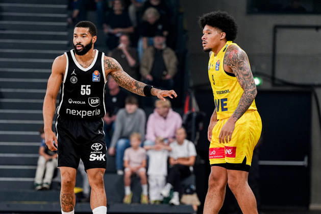 Germany easyCredit BBL, Season Opener: Veolia Towers Hamburg vs. EWE Baskets Oldenburg, Inselpark Arena, Hamburg; David Muenkat (Veolia Towers Hamburg), 55; Tylan Pope (EWE Baskets Oldenburg), 9 Copyright: xStefanxTrochax