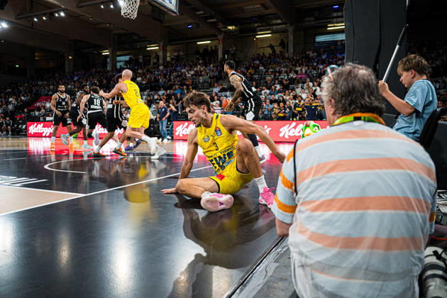 Basketball I Men s I Bundesliga I 2026–2027 Season I Preseason I Veolia Towers Hamburg vs. EWE Baskets Oldenburg I September 4, 2026 Zach Ensminger 3, EWE Baskets Oldenburg gets off to a strong start at Hamburg s Inselpark Arena, Hamburg, Germany Copyright: xLobeca Björn-OlexKehmx