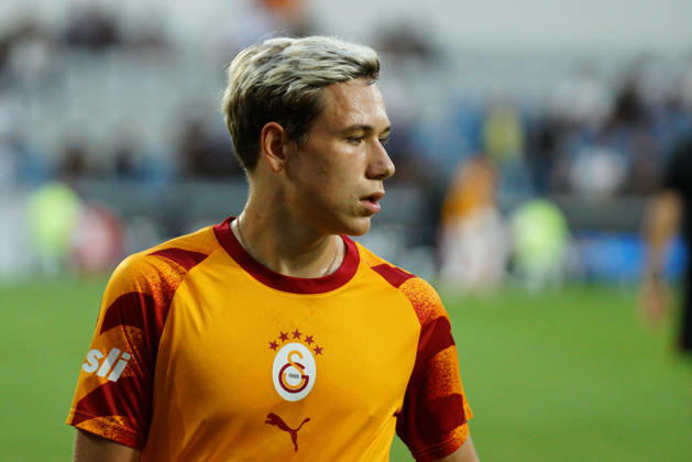 September 4, 2026, Basaksehir, Istanbul, Turkey: Aleksey Batrakov (C) of Galatasaray warms up before the Turkish Super League 2026 27 match between Basaksehir and Galatasaray at the Basaksehir Fatih Terim Stadium in Istanbul, Turkey, on September 4, 2026. Basaksehir Turkey - ZUMAu194 20260904_zip_u194_003 Copyright: xTolgaxUluturkx