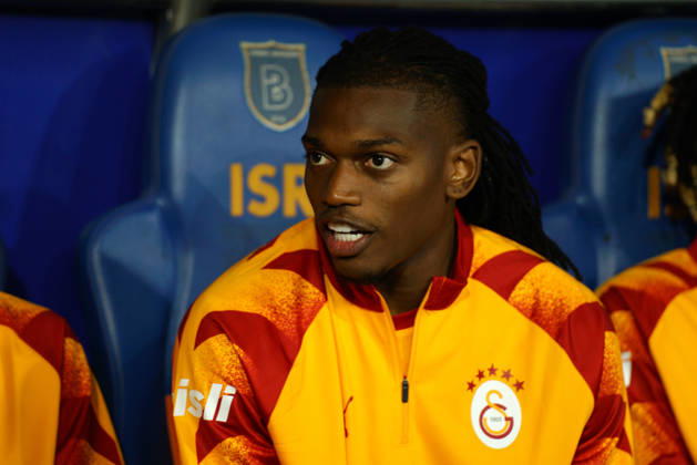 September 4, 2026, Basaksehir, Istanbul, Turkey: Rafael Leao (C) of Galatasaray looks on before the Turkish Super League 2026 27 match between Basaksehir and Galatasaray at the Basaksehir Fatih Terim Stadium in Istanbul, Turkey, on September 4, 2026. Basaksehir Turkey - ZUMAu194 20260904_zip_u194_009 Copyright: xTolgaxUluturkx