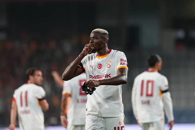 Istanbul Basaksehir v Galatasaray - Turkish Super Lig ISTANBUL, TURKIYE - SEPTEMBER 4: Victor Osimhen (45) of Galatasaray celebrates after scoring a goal during the Turkish Super Lig 4th week football match between Istanbul Basaksehir and Galatasaray at Basaksehir Fatih Terim Stadium in Istanbul, Turkiye on September 4, 2026. Adem Kutucu Anadolu Istanbul Turkey. Editorial use only. Please get in touch for any other usage.  Copyright: x2026xAnadoluxAdemxKutucux