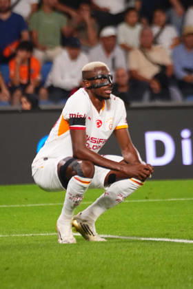 ISTANBUL, TURKEY - SEPTEMBER 04: Victor Osimhen of Galatasaray SK substituted in the first half after sustaining a groin injury during the Turkish Super League 2026 27 match between Baseaksehir FK and Galatasaray SK at Basaksehir Fatih Terim Stadium, 2026 in Istanbul, Turkey. Istanbul Basaksehir Turkey Copyright: xSeskimphotox BSehir-GSaray-040926 (12)
