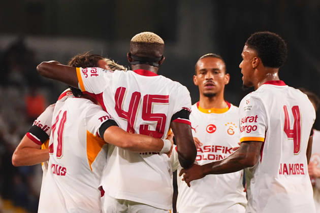 ISTANBUL, TURKEY - SEPTEMBER 04: Victor Osimhen of Galatasaray SK celebrates after scoring the first goal of his team with teammates during the Turkish Super League 2026 27 match between Baseaksehir FK and Galatasaray SK at Basaksehir Fatih Terim Stadium, 2026 in Istanbul, Turkey. Istanbul Basaksehir Turkey Copyright: xSeskimphotox BSehir-GSaray-040926 (71)