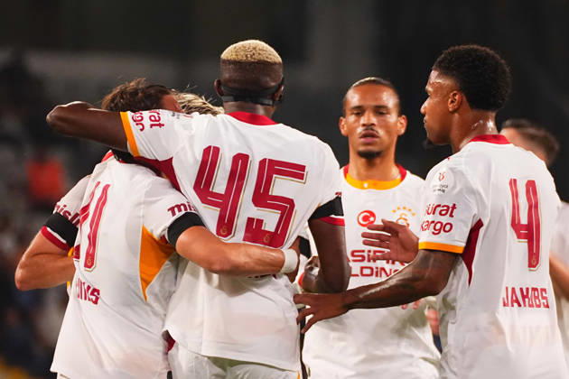 ISTANBUL, TURKEY - SEPTEMBER 04: Victor Osimhen of Galatasaray SK celebrates after scoring the first goal of his team with teammates during the Turkish Super League 2026 27 match between Baseaksehir FK and Galatasaray SK at Basaksehir Fatih Terim Stadium, 2026 in Istanbul, Turkey. Istanbul Basaksehir Turkey Copyright: xSeskimphotox BSehir-GSaray-040926 (72)