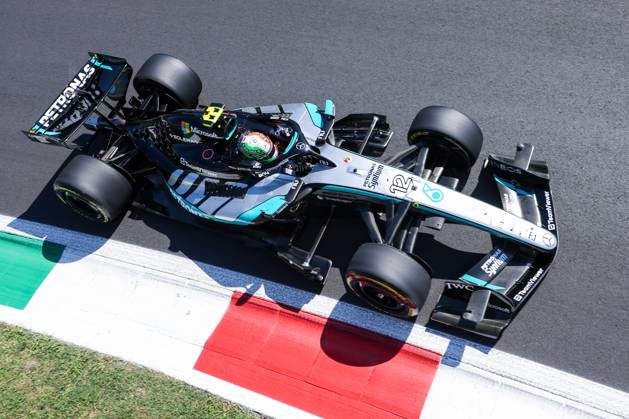 F1 Grand Prix of Italy 2026 (Free Practice 1) in Monza, Italy - 04 Sep 2026 Kimi Antonelli of Italy and Mercedes-AMG Petronas Formula One Team W17 (12) seen during F1 Grand Prix of Italy 2026 Monza Italy Copyright: xFabrizioxCarabellix xSOPAxImagesx Fabrizio-Carabelli-1446576