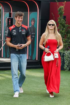 Oliver Bearman MoneyGramm Haas 87 and his partner Alicia Torriani arrive at the paddock, Free Practice 3, Italian Grand Prix, Motorsports, Men s, Formula 1, September 5, 2026, Monza, Lombardy, Italy Copyright: xkolbert-press ChristianxKolbertx