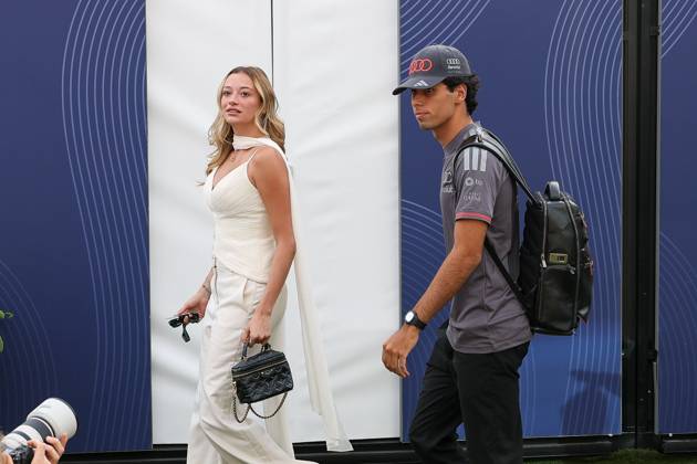 Gabriel Bortoleto (Revolut Audi 5) and his partner Isabella Bernardini arrive at the paddock, Free Practice 3, Italian Grand Prix, Motorsports, Men, Formula 1, September 5, 2026, Monza, Lombardy, Italy Copyright: xkolbert-press ChristianxKolbertx