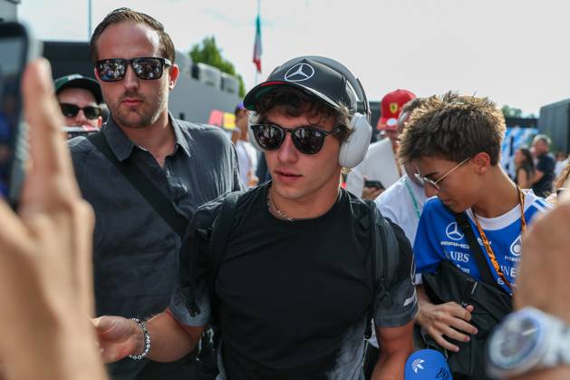 Kimi Antonelli of Mercedes AMG Petronas No. 12 arrives at the paddock and is surrounded by fans, Free Practice 3, Italian Grand Prix, Motorsports, Men, Formula 1, September 5, 2026, Monza, Lombardy, Italy Copyright: xkolbert-press ChristianxKolbertx