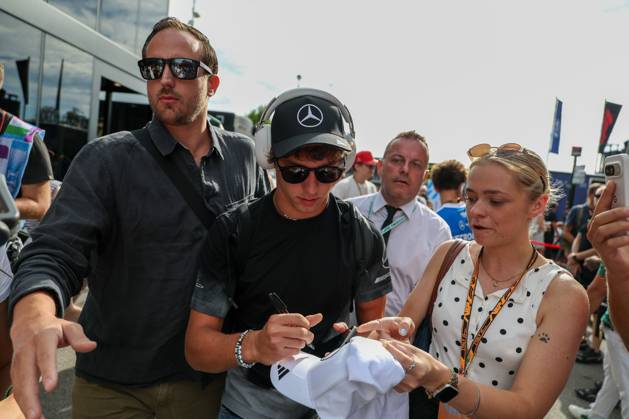 Kimi Antonelli of Mercedes AMG Petronas No. 12 arrives at the paddock and is surrounded by fans, Free Practice 3, Italian Grand Prix, Motorsports, Men, Formula 1, September 5, 2026, Monza, Lombardy, Italy Copyright: xkolbert-press ChristianxKolbertx