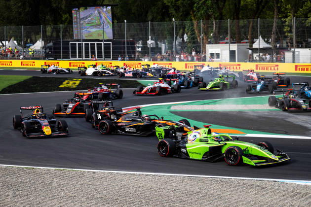 AUTO - FORMULA 3 2026 - MONZA Start of the race 28 BARRICHELLO Fernando (bra), AIX Racing, Dallara F3 2025, action 14 YAMAKOSHI Hiyu (jpn), Van Amersfoort Racing, Dallara F3 2025, action during the 8th round of the 2026 FIA Formula 3 Championship from September 4 to 6, 2026 on the Autodromo Nazionale Monza, in Monza, Italy - MonzaItaly  Copyright: xALBERTOxVIMERCATIx