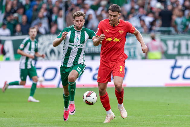 From left: Niclas Füllkrug (SV Werder Bremen), 10, and Maxime Esteve (RB Leipzig), 3, in a one-on-one, duel, dynamic moment, action, game scene, DFL REGULATIONS PROHIBIT ANY USE OF PHOTOGRAPHS AS SEQUENCE IMAGES AND OR VIDEO-LIKE PHOTO SERIES DFL REGULATIONS PROHIBIT ANY USE OF PHOTOGRAPHS AS IMAGE SEQUENCES AND OR VIDEO-LIKE PHOTO SERIES, May 9, 2026, Bremen, Germany, Soccer, Bundesliga, SV Werder Bremen, RB Leipzig xobx