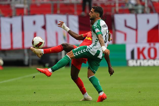 05 09 26, GER, Soccer, 1st Bundesliga Men, Matchday 2, 2026–2027 Season, SV Werder Bremen vs. RB Leipzig; Johan Bakayoko (RB Leipzig, No. 11) in a tackle against Ludovit Reis (SV Werder Bremen, No. 15); Weserstadion, Bremen, Germany Copyright: xnordphotoxGmbHx xTauchnitzx