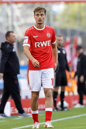 Soccer, 3rd Division, Matchday 04: Rot-Weiss Essen vs. Viktoria Köln on September 5, 2026, at the Stadion an der Hafenstraße in Essen; Marvin Obuz, Rot-Weiss Essen