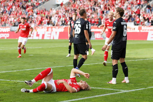 Soccer, 3rd Division, Matchday 04: Rot-Weiss Essen vs. Viktoria Köln on September 5, 2026, at the Stadion an der Hafenstraße in Essen; Tony Menzel, Rot-Weiss Essen
