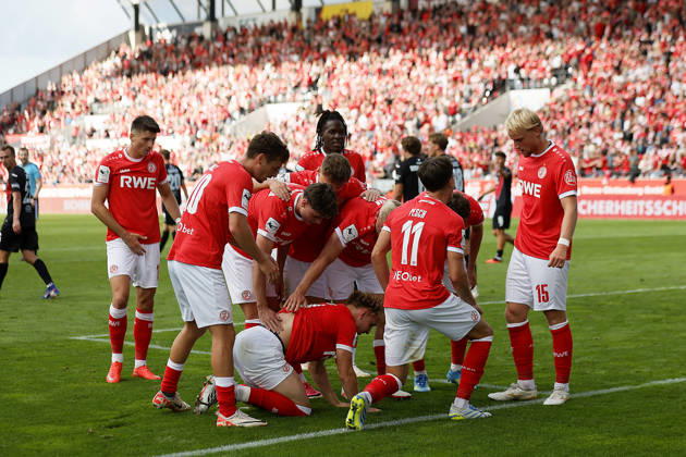 Soccer, 3rd Division, Matchday 04: Rot Weiss Essen vs. Viktoria Köln on September 5, 2026, at the Stadion an der Hafenstraße in Essen; Rot Weiss Essen celebrates a goal